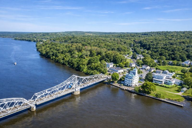 Best Siding Replacement pros in Hamden, CT